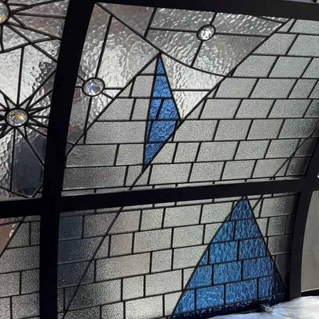 Part 9: Stained Glass Dome Installation Progress - Overall Dimensions: 10m (L) x 5m (W) x 1.2m (H)