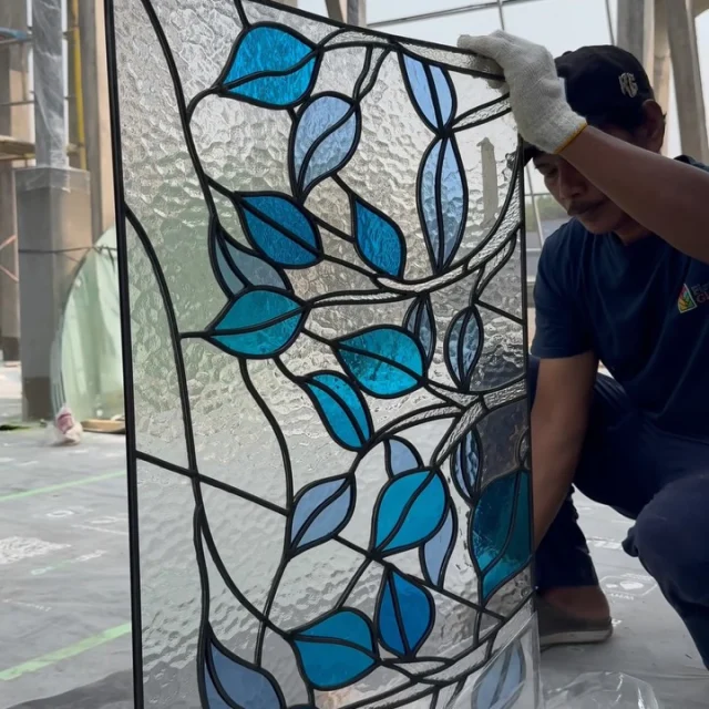 Part 7: Stained Glass Dome Installation Progress - Overall Dimensions: 10m (L) x 5m (W) x 1.2m (H)