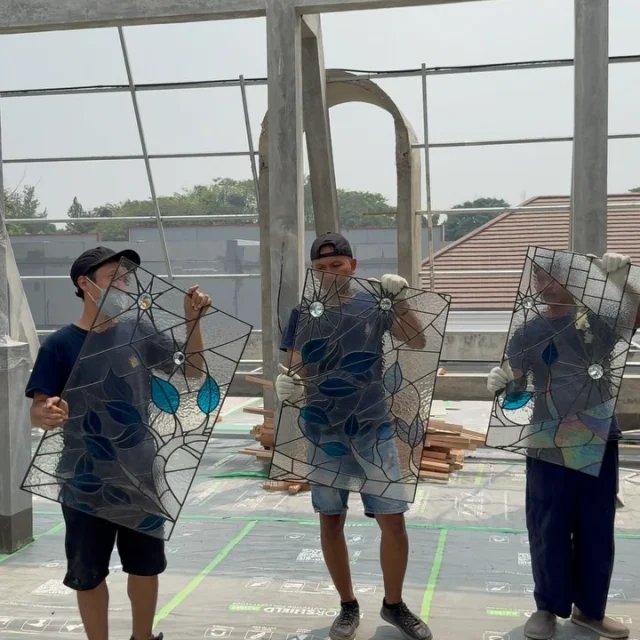 Part 8: Stained Glass Dome Installation Progress - Overall Dimensions: 10m (L) x 5m (W) x 1.2m (H)